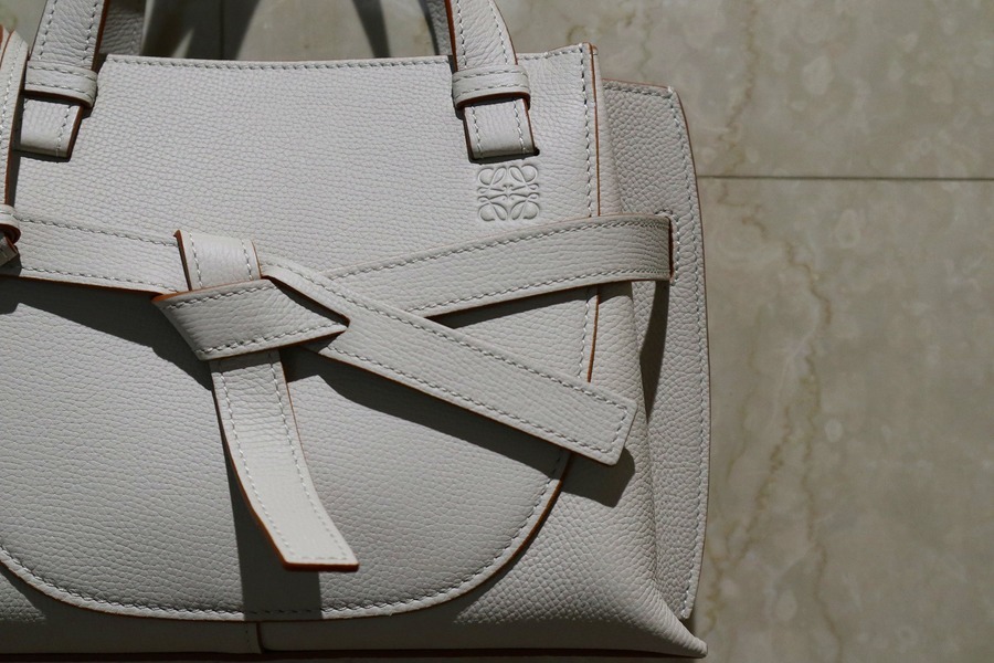 LOEWE/ロエベ】よりゲートトップハンドルバッグミニが入荷致しました