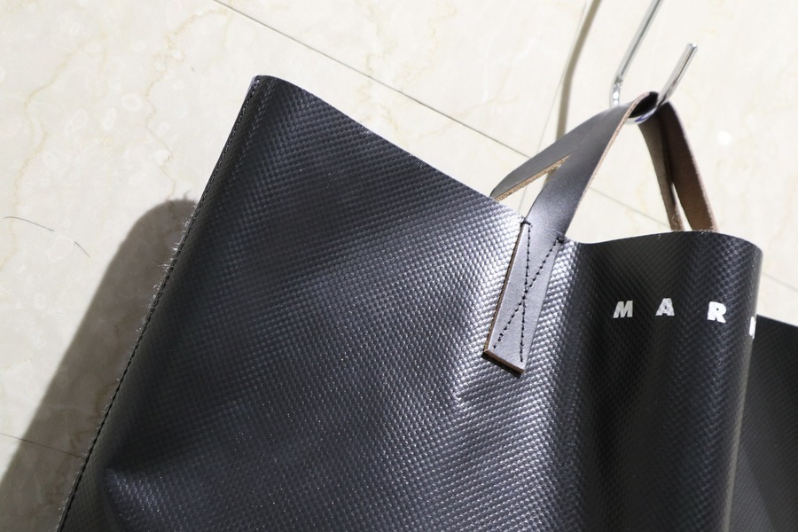 新品未使用】MARNI マルニ コーティングPVC バイカラー トートバッグ 
