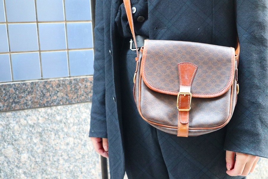 CELINE/セリーヌ】よりマカダム柄ショルダーバッグが入荷致しました
