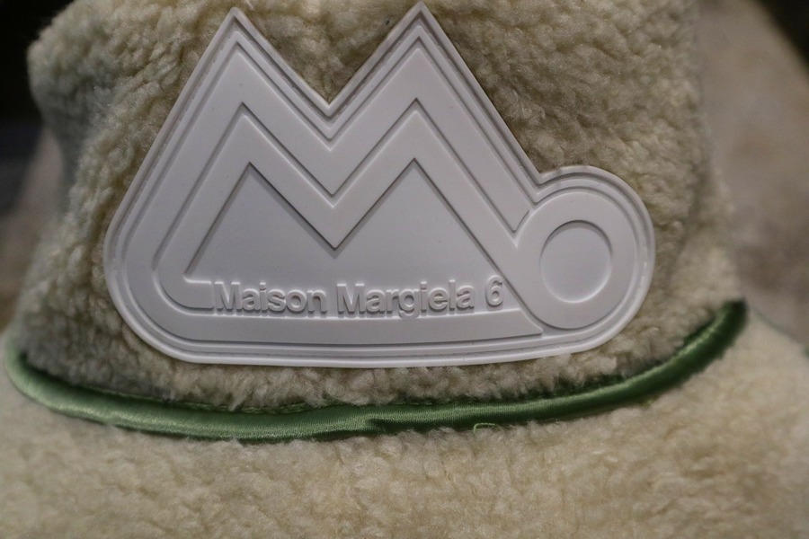 MM6 Maison Margiela/エムエムシックス メゾンマルジェラ】より MM6 Maison Margiela/エムエムシックス メゾンマルジェラ】より