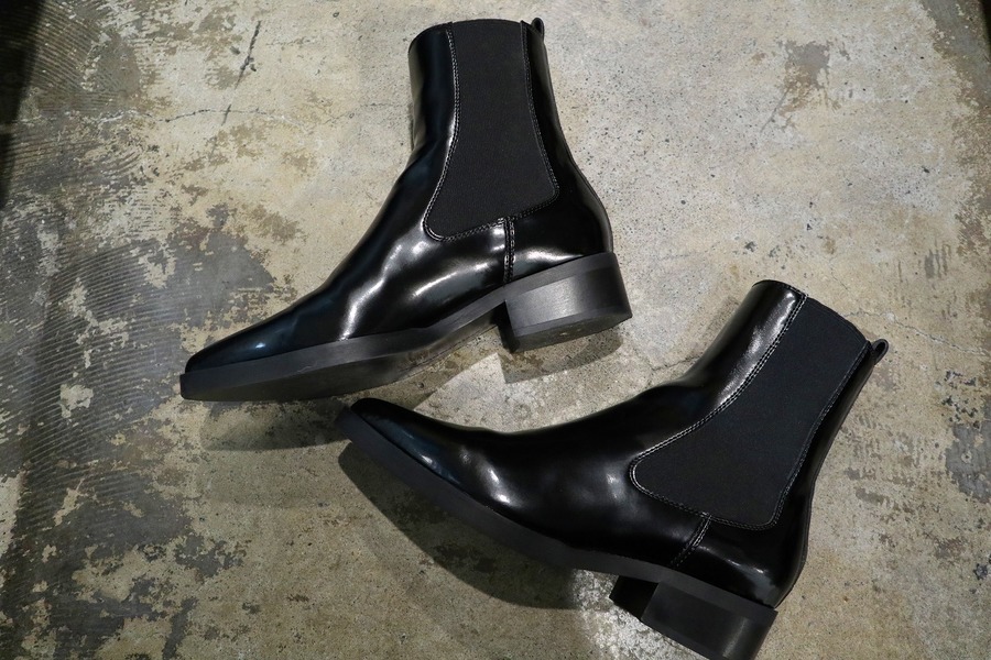 STELLA McCARTNEY/ステラマッカートニー】よりサイドゴアチェルシー STELLA McCARTNEY/ステラマッカートニー】よりサイドゴアチェルシー