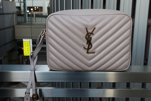 人気☆Saint Laurent ルー カメラバッグ（レザー/キルティング） Saint Laurent Paris/サンローランパリ】よりルーキルティング