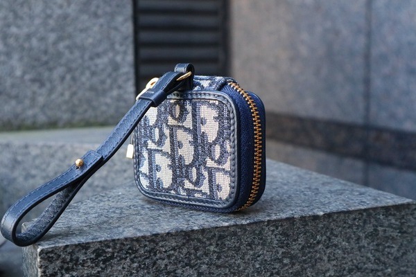 クリスチャンディオール　AirPods Proケース　オブリーク　ジャガード. Christian Dior/クリスチャン ディオール】よりAIRPODS PRO ケースを