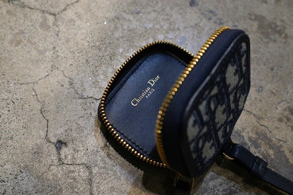 Christian Dior/クリスチャン ディオール】よりAIRPODS PRO ケースを