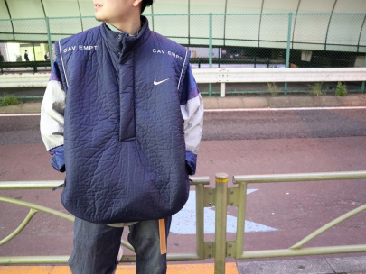 「ストリートブランドのNIKE×Cav Empt 」