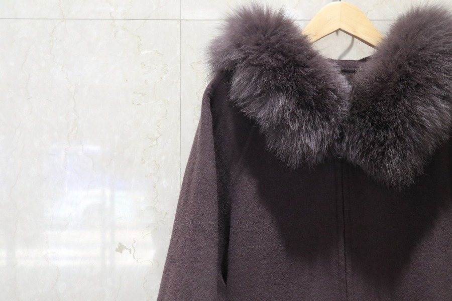 GRACE CONTINENTAL】よりフォックスファーポンチョコートが入荷