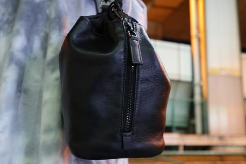 PRADA/プラダ】よりドローストリングクラッチバッグが入荷致し
