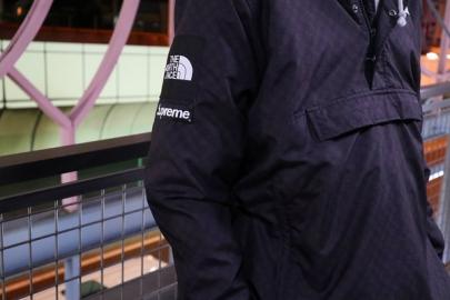 「コラボ・別注アイテムのTHE NORTH FACE × SUPREME 」
