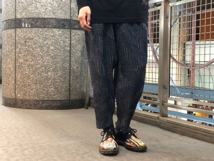 オムプリッセイッセイミヤケ　消しプリーツ　テーパードプリーツパンツ オムプリッセ イッセイ ミヤケHOMME PLISSE ISSEY MIYAKE 消し