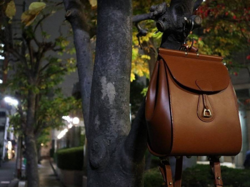 買取入荷のレザーアイテム