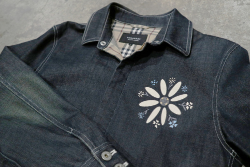 インポートブランドのBURBERRY BLACK LABEL