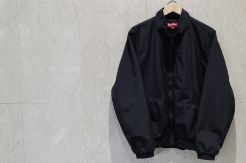 シュプリームのアーチロゴトラックジャケット
