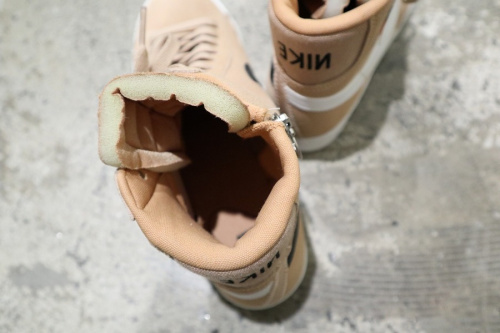 ナイキのBLAZER