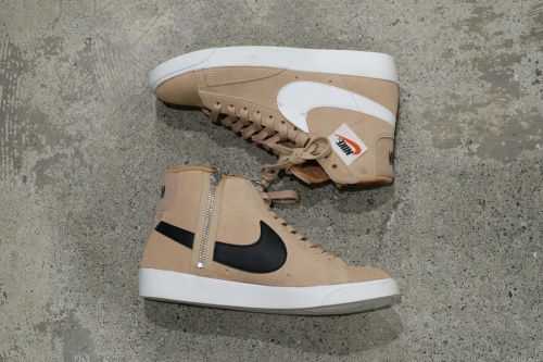 レアアイテムのNIKE