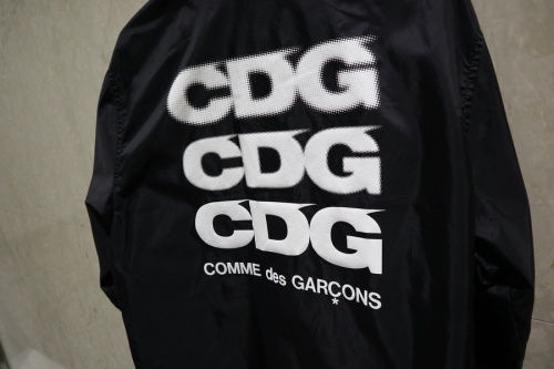 コーチジャケットのユニセックス