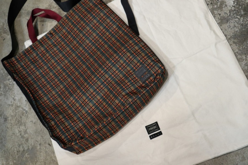 コラボ・別注アイテムのMARNI×PORTER