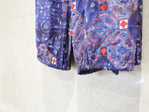 総柄パンツのメンズ