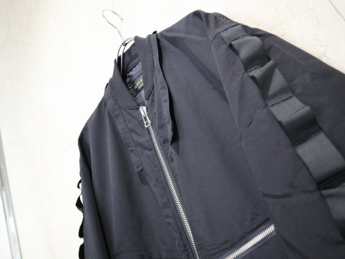 フラッグスタッフのボンバージャケット