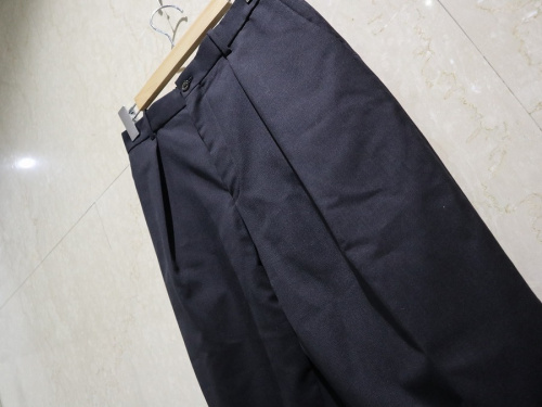 マーカウェアのトラウザー