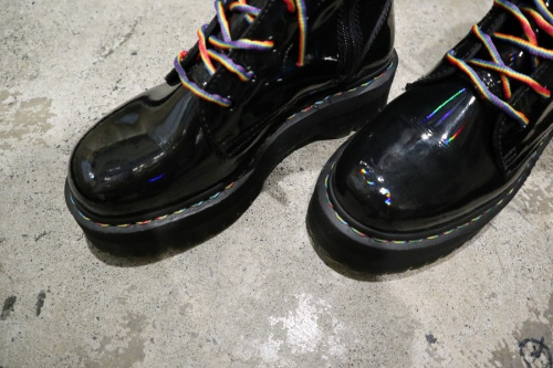 ト゛クターマーチンのJADON X 10EYE BOOTS
