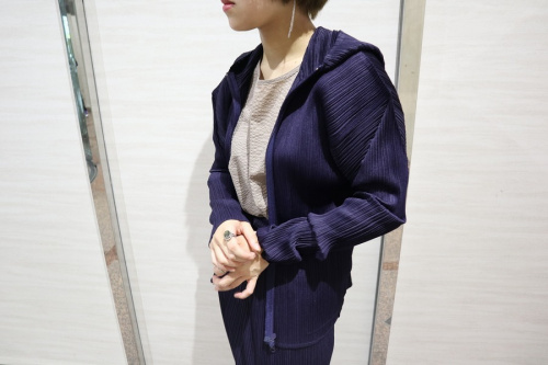 PLEATS PLEASEのプリーツプリーズ