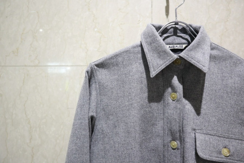 ドメスティックブランドのAURALEE