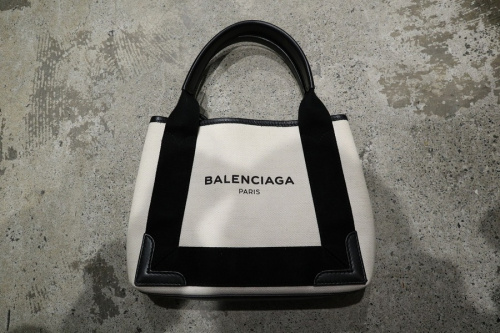 BALENCIAGAのバレンシアガ