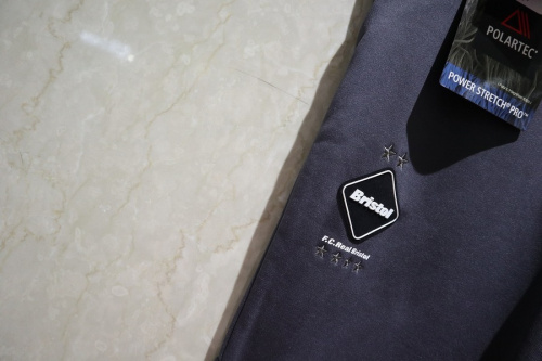 エフシーアールビーのﾊﾟﾝﾂ