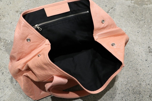 バレンシアガのトートバッグ