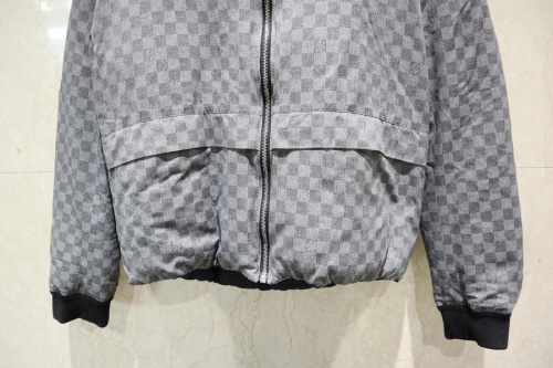 ダミエのダミエグラフィットリバーシブルダウンジャケット