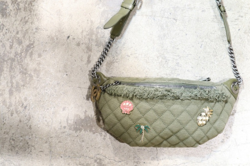 クルーズコレクションのウエストポーチ