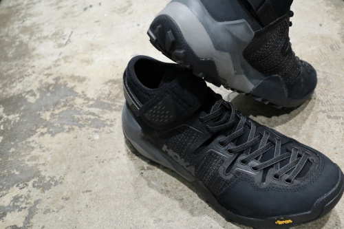 アウトドアブランドのHOKAONEONE