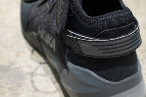 ホカ オネオネのARKALI