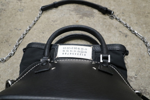 メゾンマルタンマルジェラの5ACマイクロバッグ