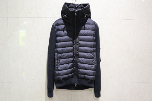 カーディガンのジャケット