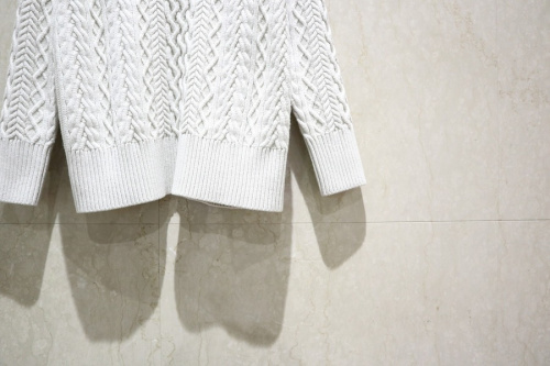 ケーブルニット