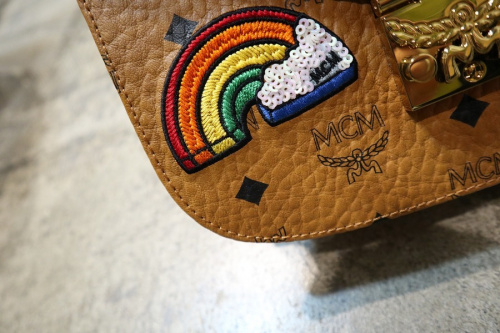 ショルダーバッグのバッグ