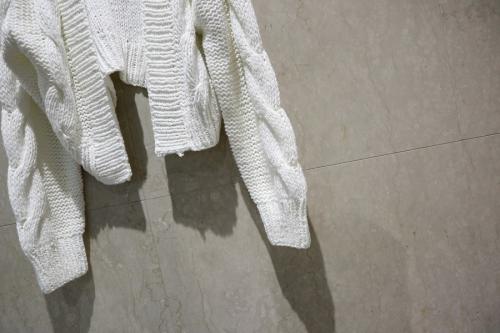 ニットのカーディガン