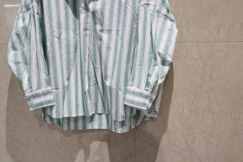 ブラウスのレディース