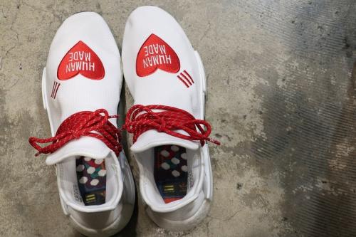 adidasのアディダス