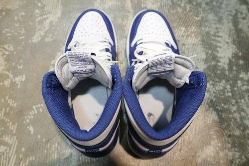 ナイキのAIR JORDAN 1 RETRO HIGH OG STORM BLUE