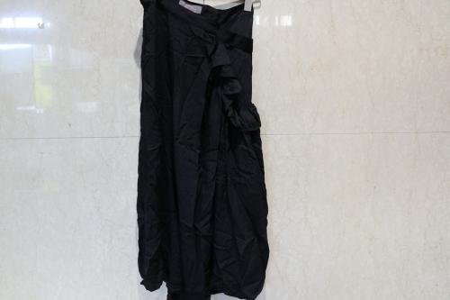 Yohji Yamamoto + NOIRのヨウジヤマモト プリュス ノアール