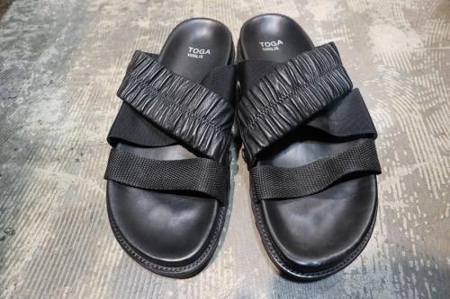 TOGA VIRILISのトーガ　ヴィリリース