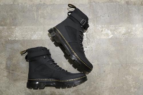 COMBS TECHのコンバットブーツ