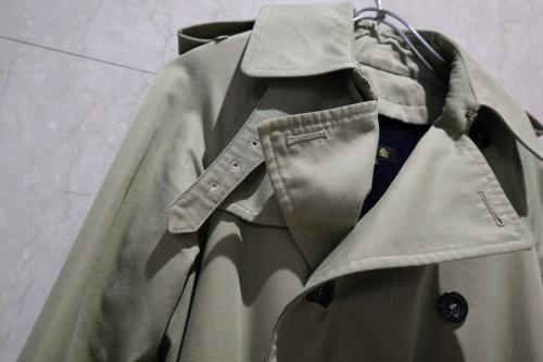 ドゥロワーのトレンチコート