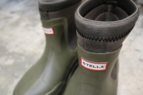 レインブーツのハンター