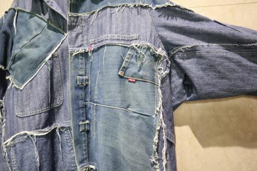 リーバイスのリメイクデニムコート