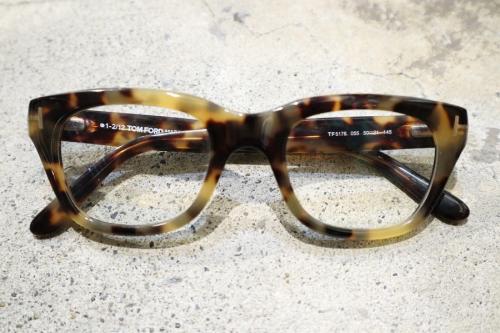 アイコンウェリントンフレームサングラスのTF5178