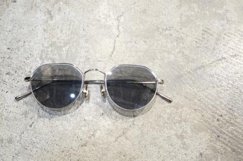 ADSRのエーディーエスアール