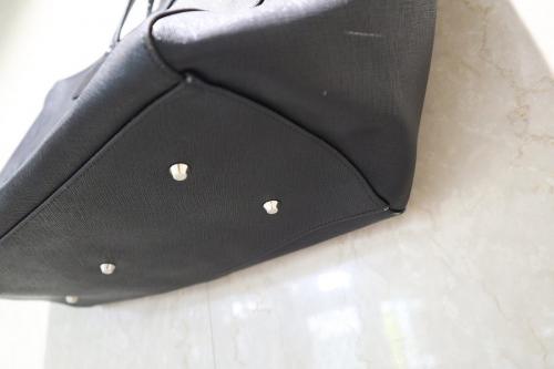 ビッグレザートートバッグのメンズ